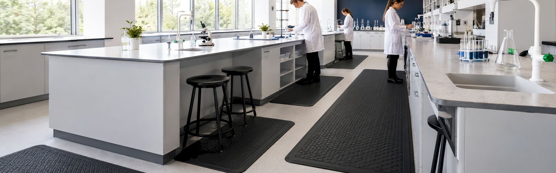 Ergonomic lab safety mats for laboratory workstations