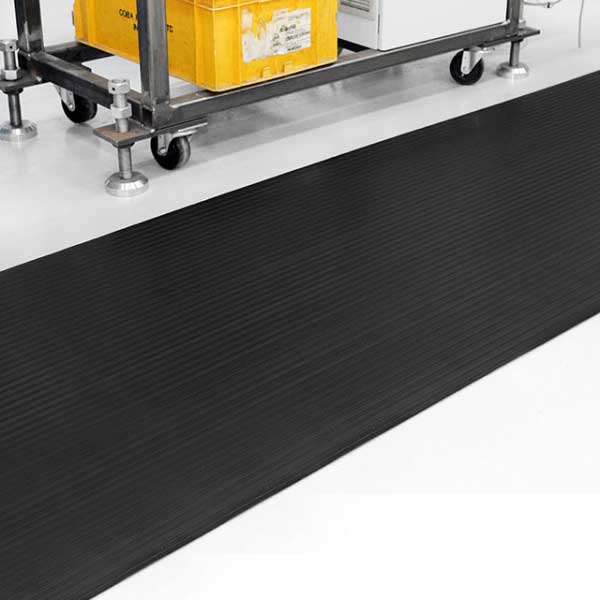 Fluted Rubber Runner Mat for Cushioning & Impact Protection