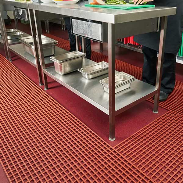 Slip-Resistant Vinyl Matting for Wet and Oily Food Zones