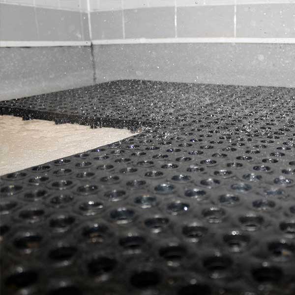 Rubber Floor Tough Deck Tile for Wet Environments & Workstations